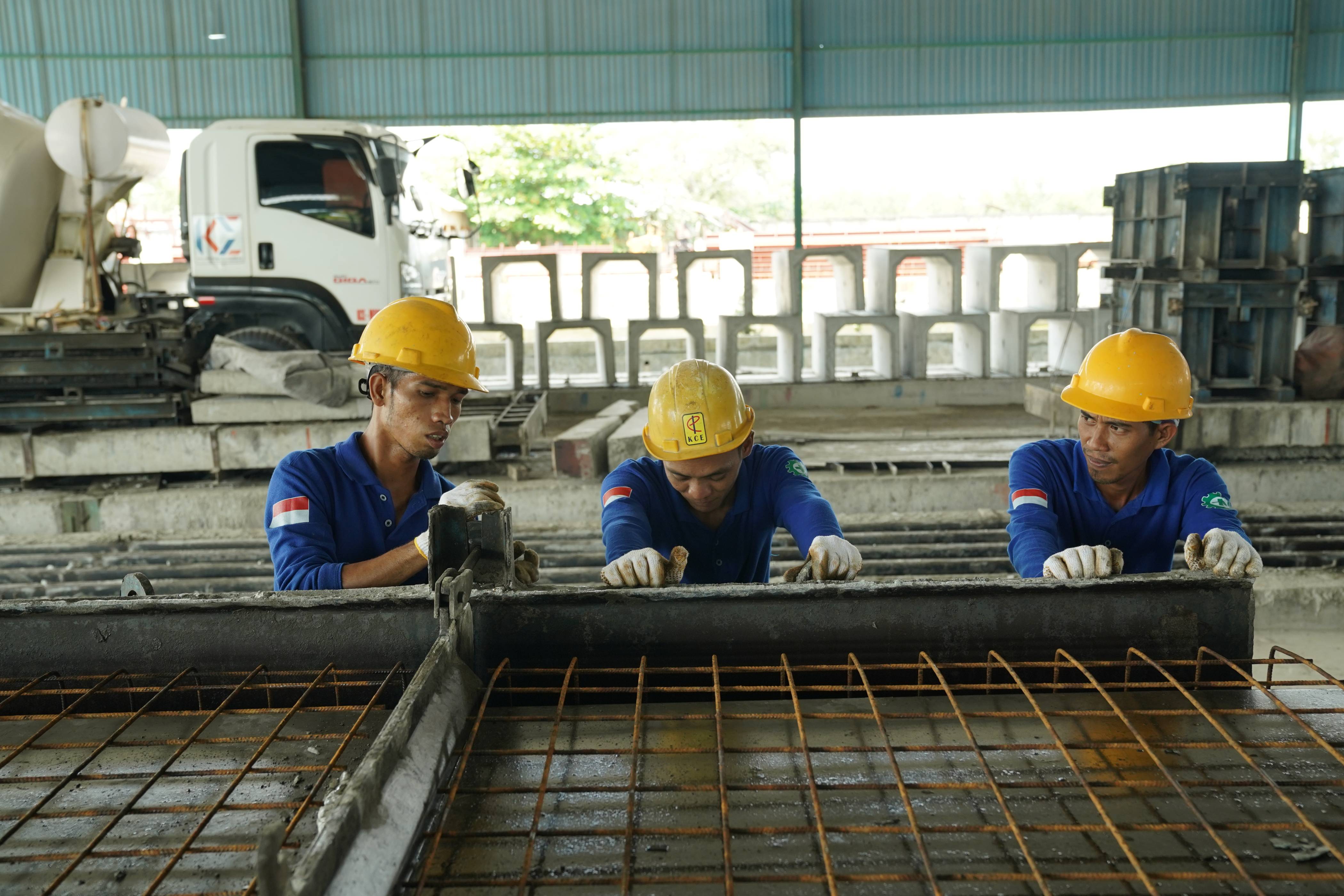 Solusi Konstruksi Lengkap